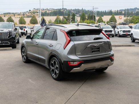 Certified 2024 Kia Niro EX Touring FWD image 5