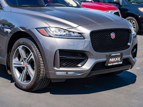 Used 2018 Jaguar F-PACE R-Sport AWD/4WD image 7
