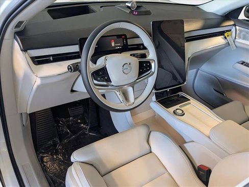 New 2025 Volvo EX90 Ultra image 3