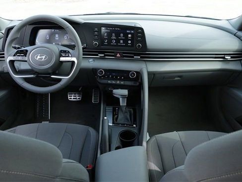 Certified 2026 Hyundai Elantra Sport image 21