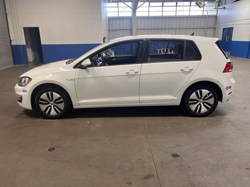 Used 2019 Volkswagen e-Golf SE w/ Driver Assistance Package image 6