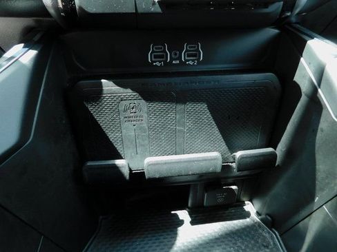 Used 2025 RAM 1500 Laramie image 12