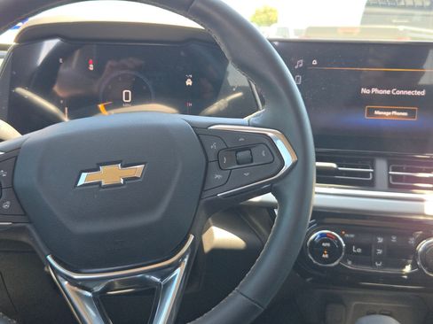 Used 2025 Chevrolet Trax LT w/ Driver Confidence Package FWD image 20