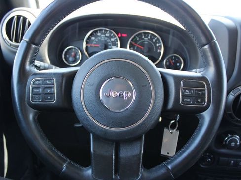 Used 2018 Jeep Wrangler Sport AWD/4WD image 24