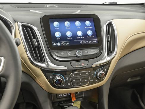 Used 2023 Chevrolet Equinox Premier image 22