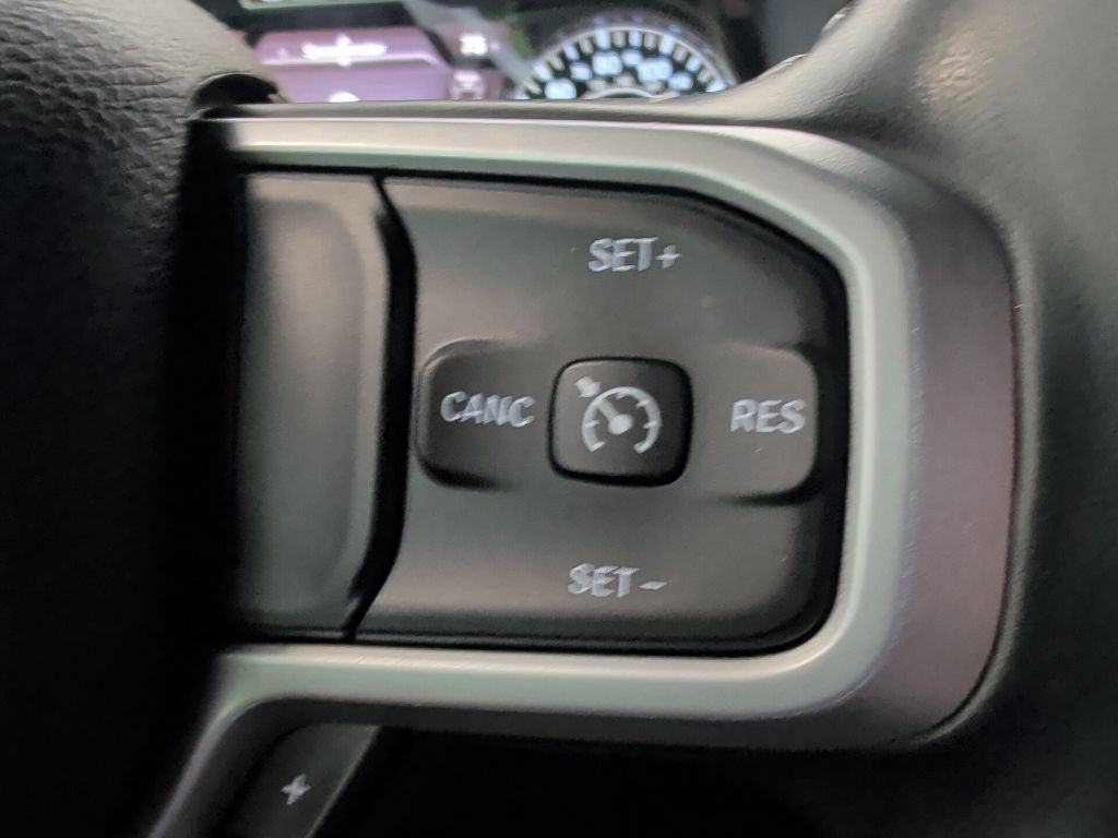 Used 2021 RAM 1500 Big Horn AWD/4WD image 17