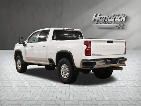 Used 2022 Chevrolet Silverado 3500 LT w/ Remote Start Package AWD/4WD image 8