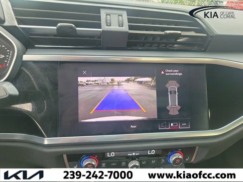 Used 2020 Audi Q3 2.0T Premium w/ Convenience Package AWD/4WD image 30