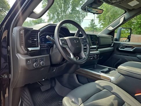 Used 2025 Chevrolet Silverado 2500 LT w/ Trail Boss Package AWD/4WD image 22