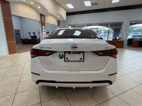 Used 2021 Nissan Sentra SV FWD image 6