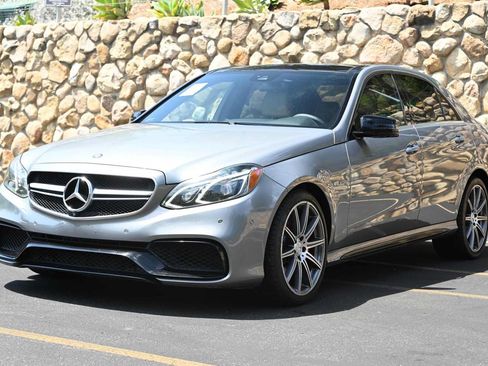 Used 2014 Mercedes-Benz E 63 AMG S-Model image 1
