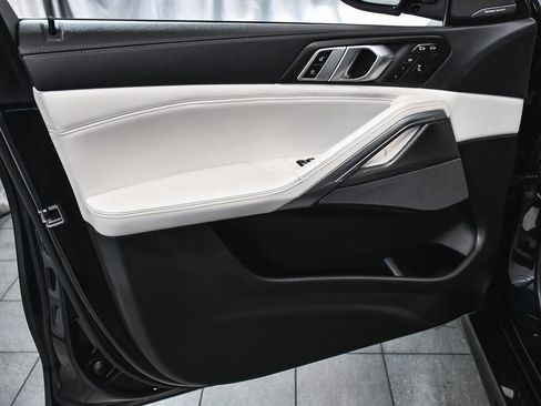 Used 2023 BMW X6 M50i w/ Executive Package image 9