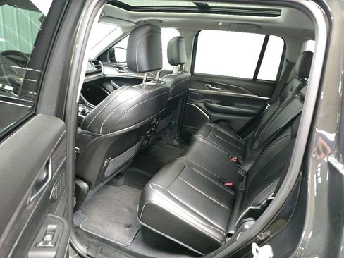 Used 2023 Jeep Grand Cherokee 4WD 4xe image 31