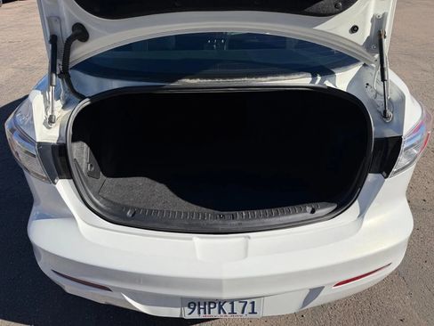 Used 2012 MAZDA MAZDA3 i Touring image 15