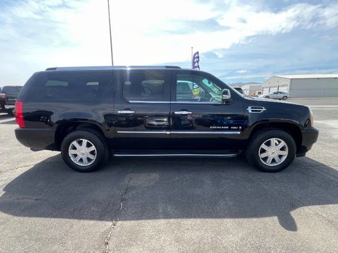 Used 2009 Cadillac Escalade ESV AWD image 5