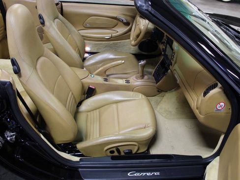 Used 2002 Porsche 911 Cabriolet image 34