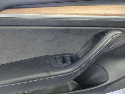 Used 2023 Tesla Model 3 Standard Range image 13