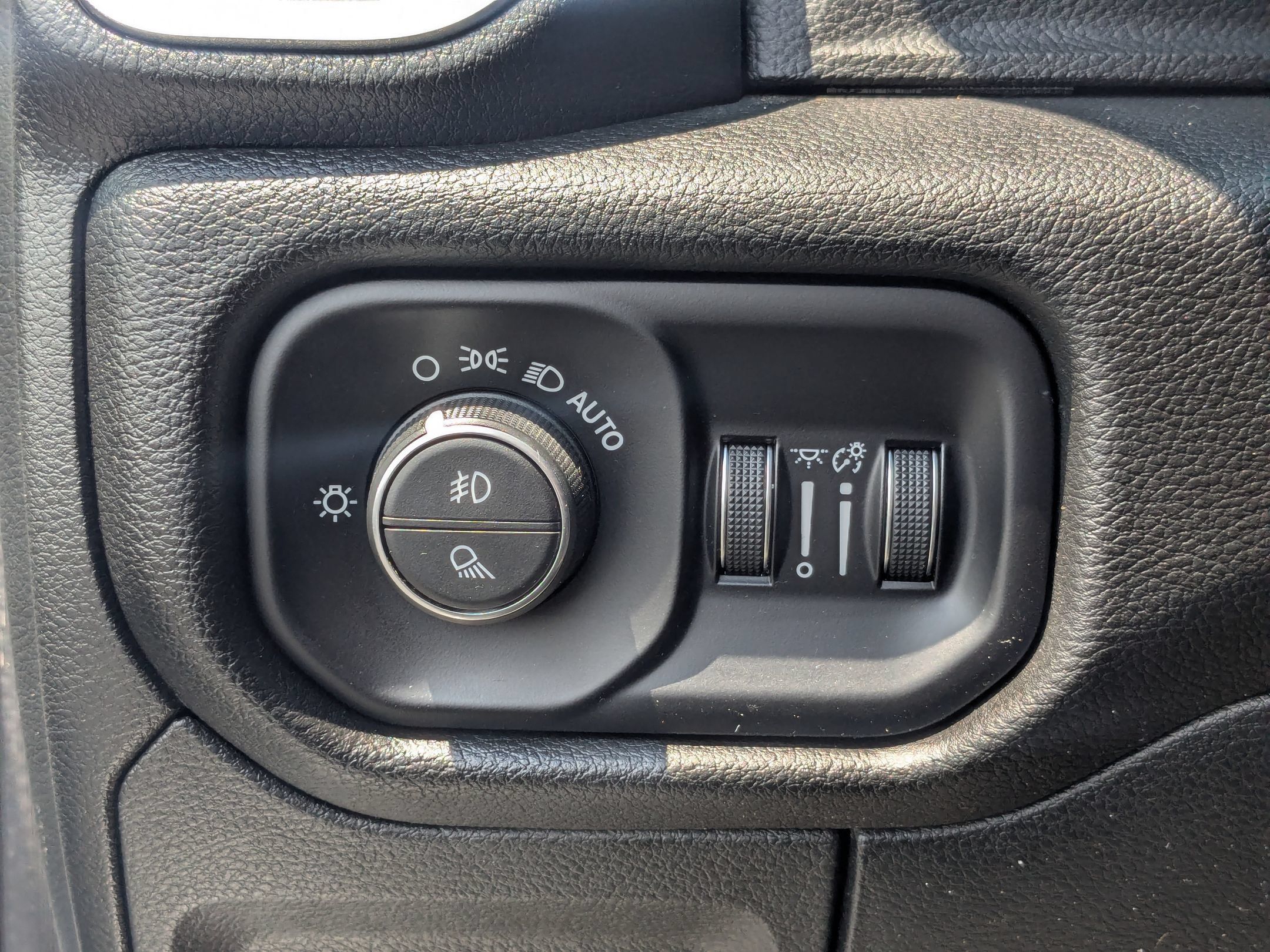 Used 2023 RAM 1500 Laramie AWD/4WD image 20