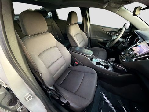 Used 2021 Chevrolet Malibu LT image 14