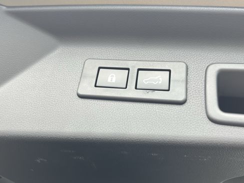 Used 2025 Subaru Forester Touring AWD/4WD image 9