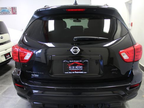 Used 2019 Nissan Pathfinder SL image 5