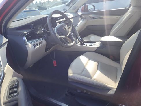 Used 2024 Cadillac XT5 Premium Luxury w/ LPO, Floor Liner Package AWD/4WD image 7