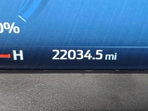 Certified 2025 Ford Escape SE w/ PHEV Premium Package FWD image 20