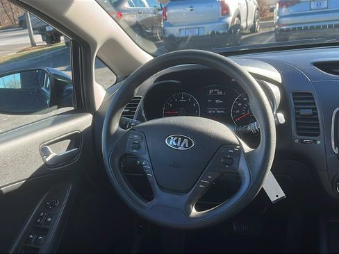 Used 2017 Kia Forte LX image 20