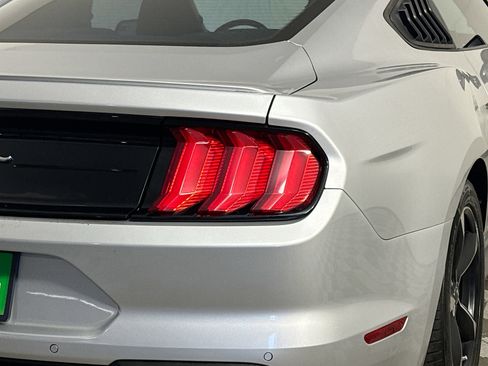 Used 2018 Ford Mustang Coupe w/ Equipment Group 101A image 32