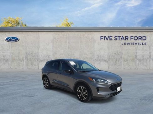 Used 2021 Ford Escape SE w/ SE Sport Appearance Package FWD image 2