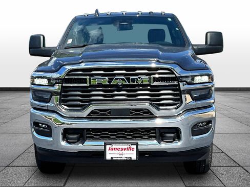 Used 2026 RAM 2500 Tradesman w/ Chrome Appearance Group AWD/4WD image 2