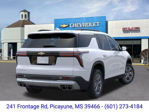 New 2026 Chevrolet Traverse LT w/ Driver Confidence Package image 4