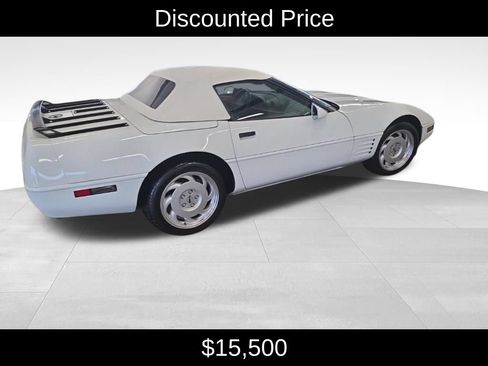 Used 1991 Chevrolet Corvette Convertible RWD image 3