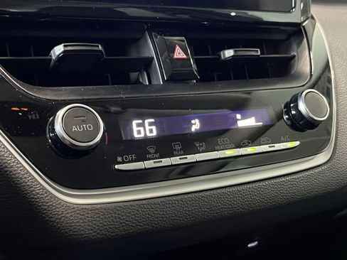 Used 2025 Toyota Corolla LE FWD image 25