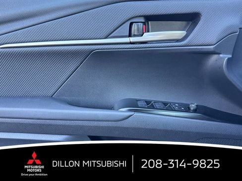 Used 2025 Toyota Camry SE FWD image 11