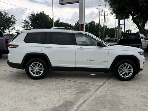 Used 2023 Jeep Grand Cherokee L Laredo RWD image 3