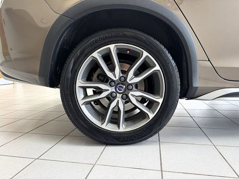 Used 2018 Volvo V60 T5 Cross Country w/ Convenience Package image 69