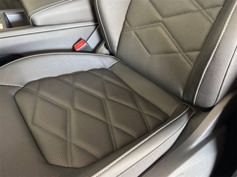 New 2026 Volkswagen Atlas SE image 14