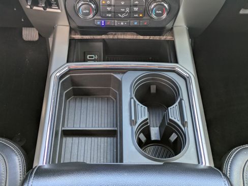 Used 2019 Ford F250 Lariat w/ Chrome Package image 20