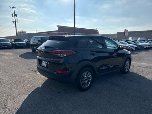 Used 2018 Hyundai Tucson SE w/ Cargo Package image 6