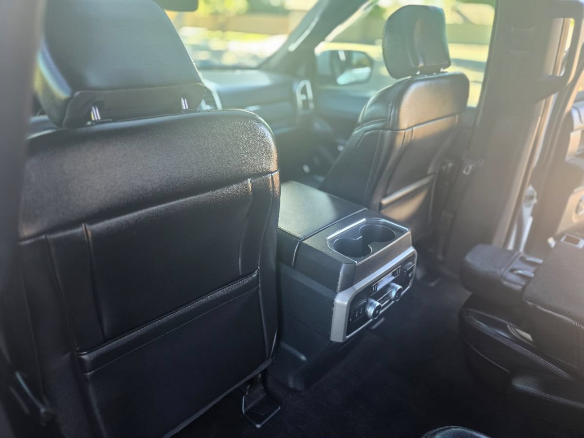 Used 2020 Ford Expedition XLT w/ Equipment Group 202A RWD image 38