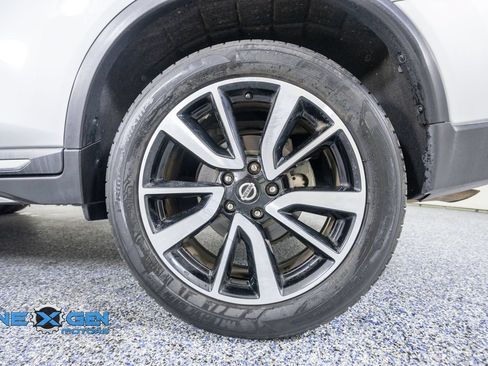Used 2020 Nissan Rogue SL AWD/4WD image 45