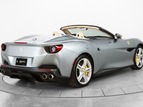 Certified 2019 Ferrari Portofino image 7