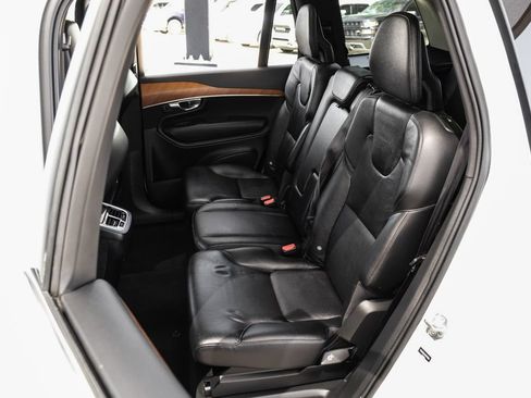 Used 2021 Volvo XC90 T6 Momentum w/ Climate Package AWD/4WD image 46