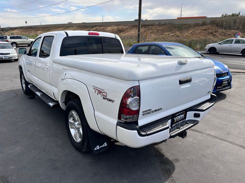 Used 2011 Toyota Tacoma 4x4 Double Cab w/ TRD Sport Pkg image 4