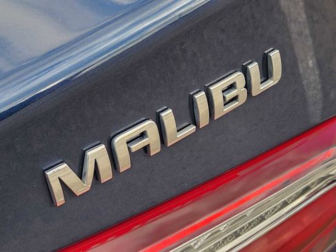 Used 2022 Chevrolet Malibu LT image 12