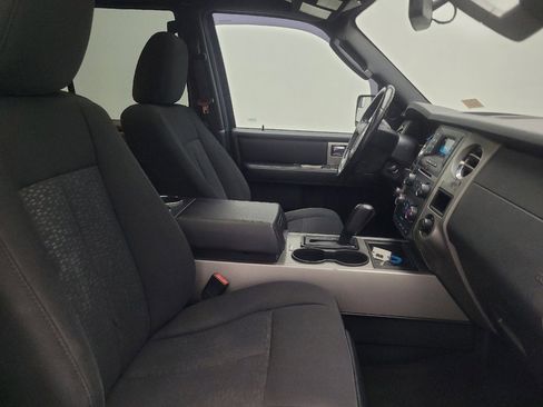 Used 2016 Ford Expedition XLT AWD/4WD image 21