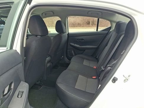 Used 2025 Nissan Sentra SV image 10