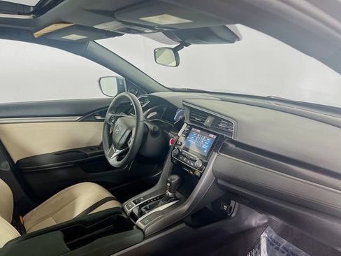 Used 2020 Honda Civic EX image 9