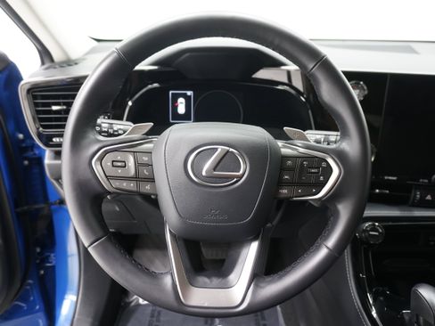 Used 2025 Lexus NX 250 FWD w/ Premium Package image 16